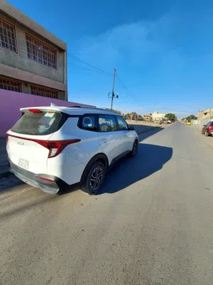 كيا كارينز 7 راكب 2023 للمراوس