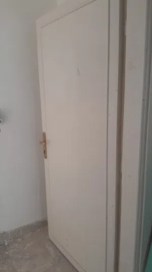 ابواب خشب سويد نظيفة