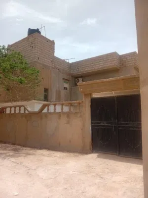 فرصة ممتازة للبيع – موقع مميز