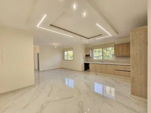 شقة جديدة تشطيب سوبر ديلوكس للإيجار – رام الله (الطيرة)