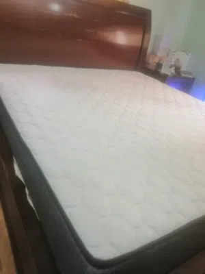 فرشة تخت بحالة الوكاله