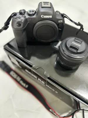كاميرا كانون R6 Markll مع عدسة كانون RF 50mm 1.8 بحالة ممتازة جداً واستخدام خفيف