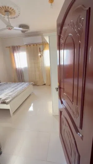 شقه مفروشه للايجار عدن المنصوره شارع السجن