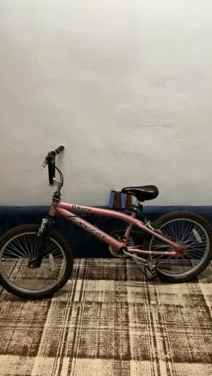 سيكل ماركة Razor BMX للبيع