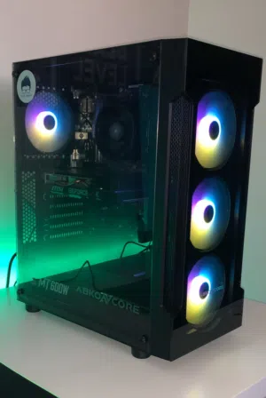 Pc للبيع كمبيوتر جيمنج