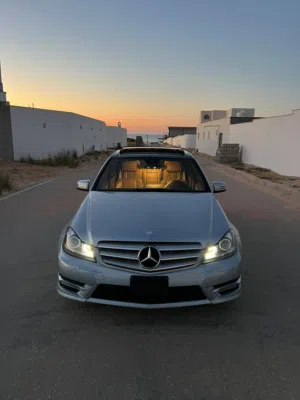 مرسيدس W204 C350 2013