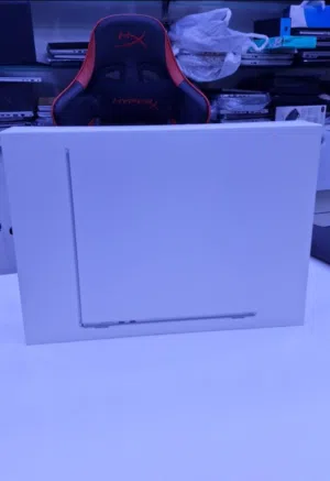 للبيع MacBook Air M4 (13 إنش)   جهاز جديد كرتون (لم يُفتح)   الكفالة سنة من الوكيل