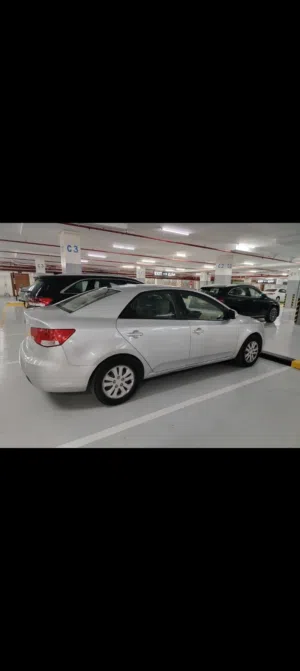 Kia- cerato 2010 silver