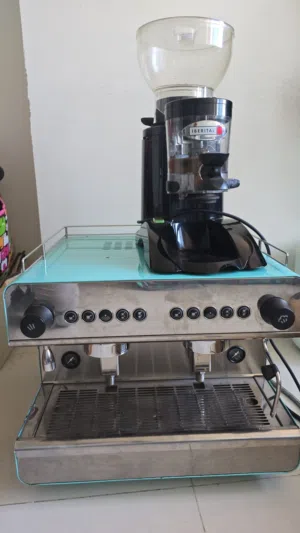 ماكينة قهوة