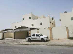 300 m2 More than 6 bedrooms Villa for Sale in Um Salal Al Kharaitiyat