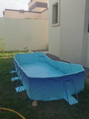 حوض جديد بلكرتون واسع وممتاز جدا جدا للستمتاع مناسب للاطفال والكبار ونوع جدا ممتاز وتقدر