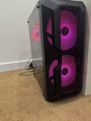 Gaming pc للبيع بسعر محترم 200 دينار بحريني