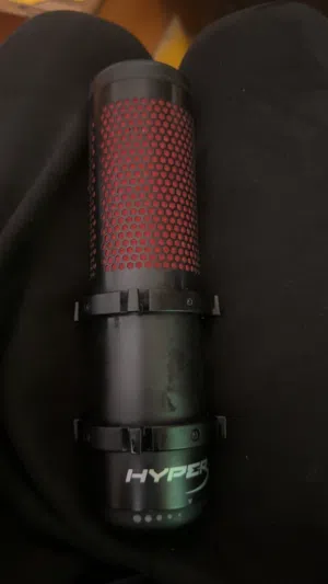 مايك هايبر اكس كواد كاست مستعمل مظيف معه سلك و استانذ للبيع
