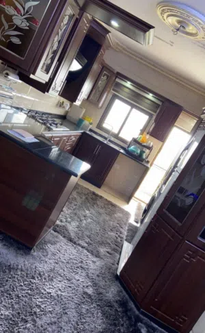 شقة نظيفة بناء جديد غير مسكونه