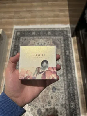 عدسات لاصقة