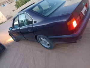 BMW e34 525i
