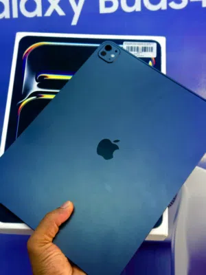 Apple iPad Pro M5 13-inch 256Gb WiFi Under Warranty Apple 10 Months Available Like New 3cyel