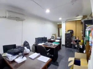 للبيع وحده اداري او سكني 150م في رشدي