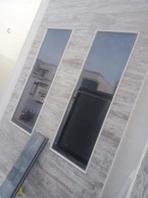 شركه بيراميدز لأعمال الالمنيوم والزجاج والسلك البلسيه وأعمال الصيانه تقدم أفضل الاسعار