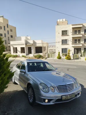 مرسيدس بنز E240 2004 للبيع بداعي السفر سياره بحالة الوكالة مالك واحد صيانة غرغور للبيع بسعر مغري جدا
