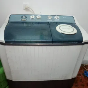 غسالة حوضين LG 16 كيلو و8 تنشيق 75 دينار وغاز طباخ خمس عيون مع فرن 70 دينار