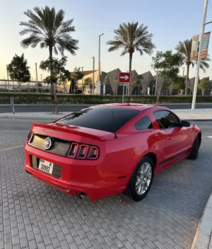 Ford Mustang 2014 - V6 GCC specs