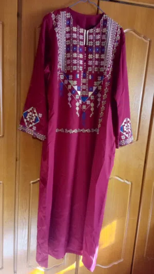 أثواب تطريز يدوي