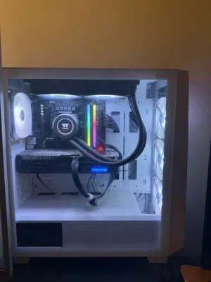 Pc البيع مواصفات قويه