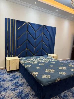 غرفة نوم كلاسيك (خشب محلي) تفصيل مميز