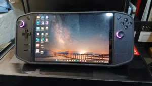 Lenovo Legion Go 1TB  سعر 900.000ssd