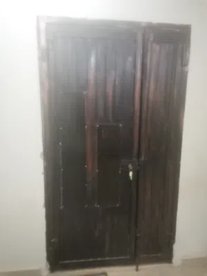 باب خارجي للبيع