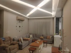 شقه للبيع استثماريه طابق مع روف مساحه 370 م ساحات خارجية مقرمده خلد خلف البنك العربي اجمل منطقه بخلد
