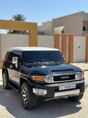 Used Toyota FJ in Misrata