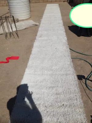 فرشات شجر صناعي مستخدم نضيف 5قطع 4منهم ابيض 1 قطعه ابيض