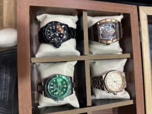 ساعات للبيع