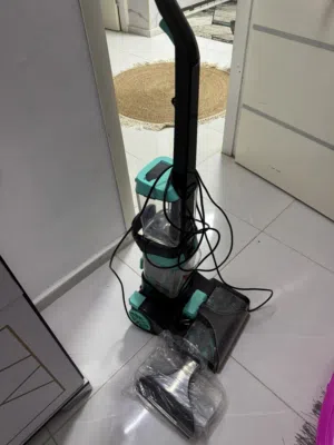 مكنسة كهربائية للسجاد والبلاطً