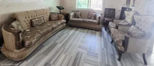 طقم كنب خشب زان ثقيل جدااا بحاله ممتازه للبيع المستعجل بسعر حرق في عمان طبربور بالقرب من محطة طارق