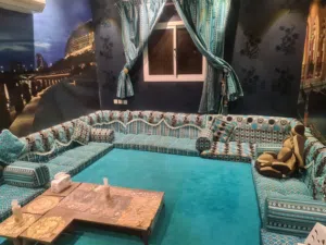 مجلس عربي + ستارة واحدة  بحالة أكثر من جيدة جدا