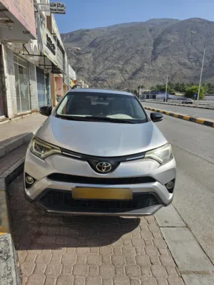 TOYOTA RAV 4 XLE 2018