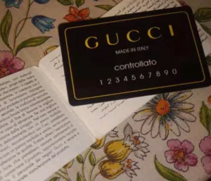 شنطه جوتشي للبيع بسعر 70دينار