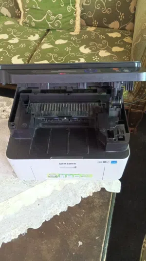 طابعة سامسونج ليزر Samsung Xpress M2070W نظيفة جدا مع واي فاي