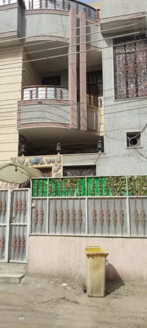 بيت طابقين بناء حديث