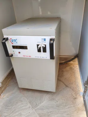 منظم كهرباء منزلي 15kva لرفع الجهد و تنظيم الكهرباء