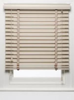 ستائر النوافذ، لمسة فاخرة وجمال لا مثيل له  Window Blinds, A Touch of Luxury and Unmatched Beauty