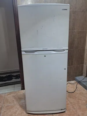 ثلاجة سامسونج بحالة الوكالة