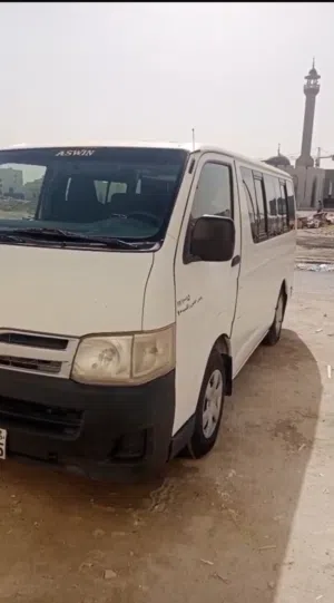 باص تويوتا