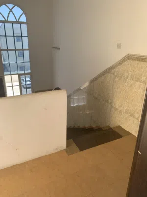 الايجار شقق في الخوض