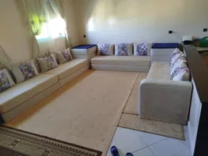 صالون مفروش بريشبوند مع الزربية