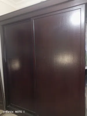 خزانة ملابس سحّاب