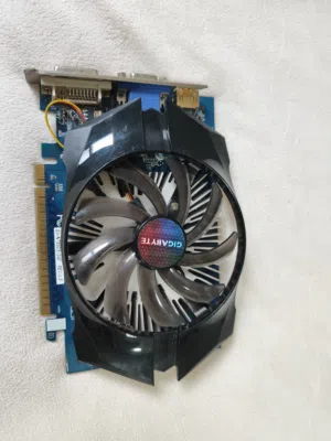 كرت شاشة بحالة ممتازة gt730 ddr5 2gb